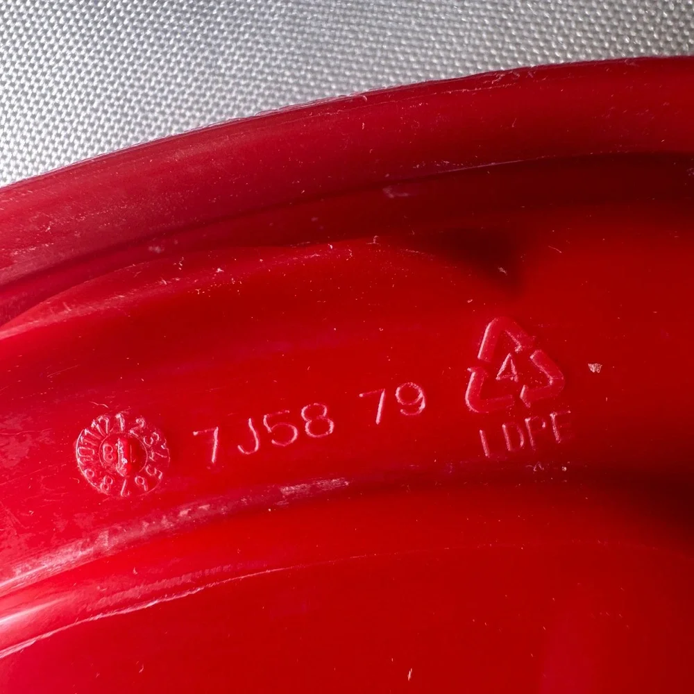 Rubbermaid easy find